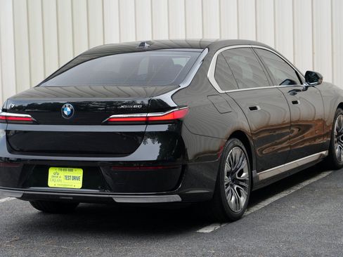Used 2023 BMW i7 xDrive60 AWD/4WD image 60