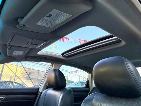 Used 2013 Nissan Altima 2.5 SL w/ Technology Pkg image 19