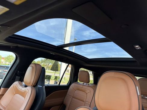 Used 2023 Lincoln Aviator Black Label AWD/4WD image 34