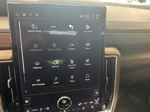 Used 2025 GMC Yukon XL Denali Ultimate AWD/4WD image 26