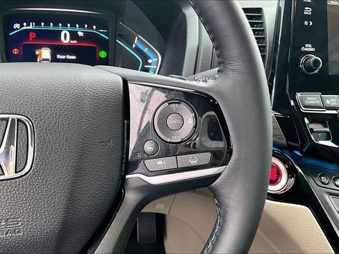 Used 2023 Honda Odyssey Elite image 25