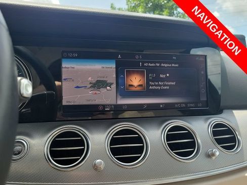 Used 2019 Mercedes-Benz E 300 4MATIC image 19