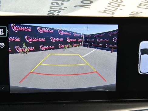 Used 2024 Kia Sorento S image 19