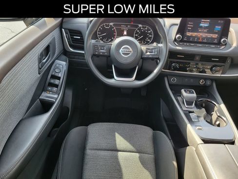 Used 2021 Nissan Rogue S FWD image 9