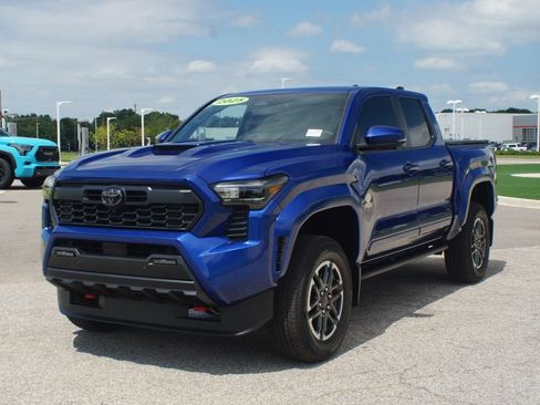 Used 2025 Toyota Tacoma TRD Sport w/ TRD Sport Premium Package AWD/4WD image 25