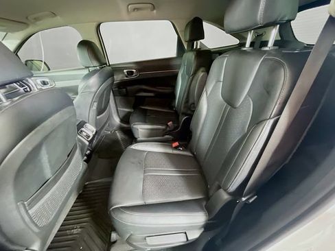 Used 2022 Kia Sorento EX FWD image 34