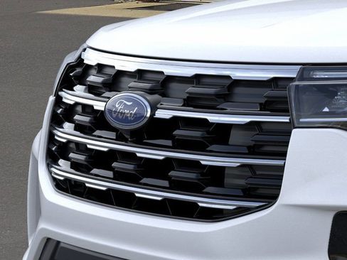 New 2026 Ford Explorer Active AWD/4WD image 17