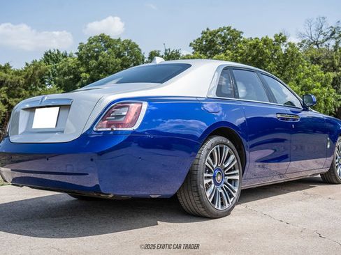 Used 2023 Rolls-Royce Ghost w/ Ghost Package image 8