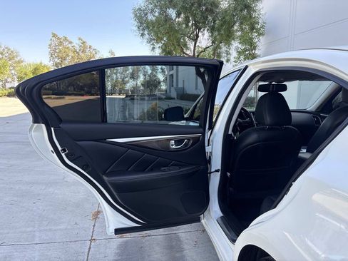 Used 2019 INFINITI Q50 Luxe RWD image 12
