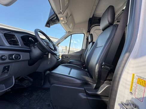 New 2025 Ford Transit 250 148 Medium Roof image 11
