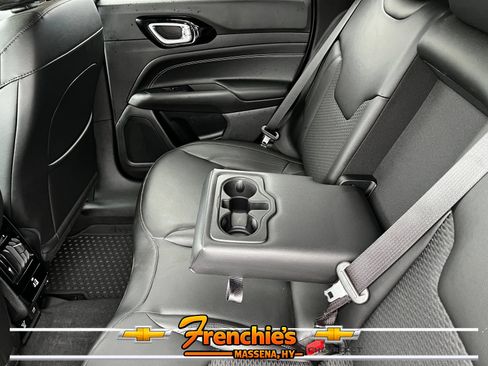Used 2022 Jeep Compass Latitude w/ Convenience Group AWD/4WD image 9