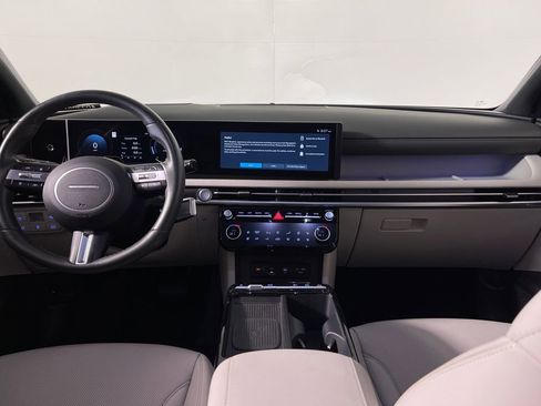 Certified 2025 Hyundai Tucson Limited AWD/4WD image 14