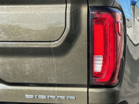Used 2022 GMC Sierra 2500 Denali w/ Denali Ultimate Package AWD/4WD image 27