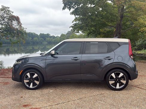 Used 2020 Kia Soul EX FWD image 10