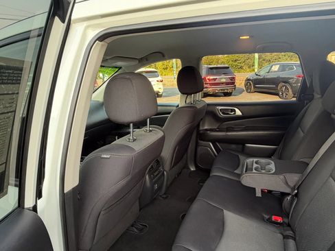 Used 2018 Nissan Pathfinder 4WD image 25