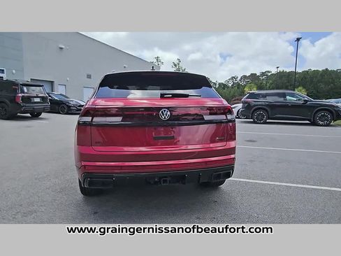Used 2025 Volkswagen Atlas Cross Sport SEL R-Line AWD/4WD image 29