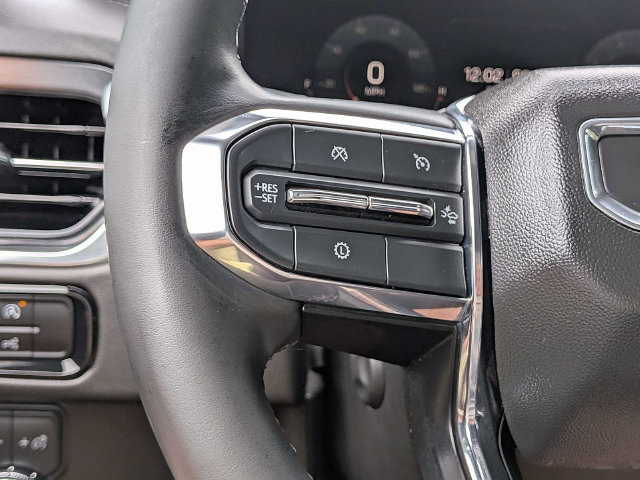 Used 2025 GMC Yukon XL Denali AWD/4WD image 26