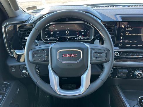 Used 2025 GMC Sierra 1500 Elevation w/ Elevation Premium Package image 4