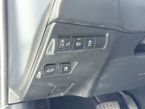 Used 2023 Toyota Corolla Cross AWD Hybrid w/ Convenience Package image 16
