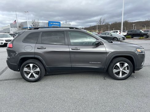 Used 2022 Jeep Cherokee Limited AWD/4WD image 8