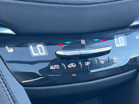 Used 2022 Cadillac XT5 Sportv w/ LPO, ONYX Package image 27