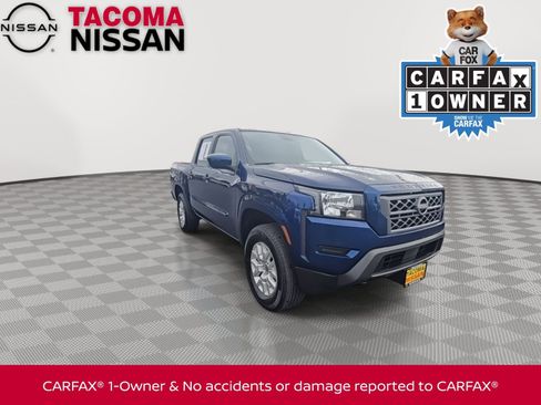 Used 2023 Nissan Frontier SV image 2