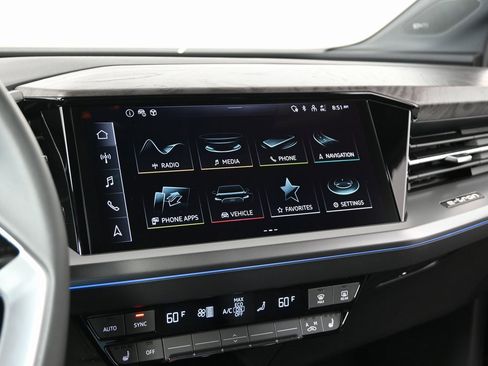 New 2025 Audi Q4 e-tron Prestige image 12