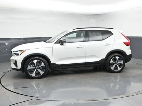 New 2026 Volvo XC40 B5 Plus w/ Climate Package AWD/4WD image 6