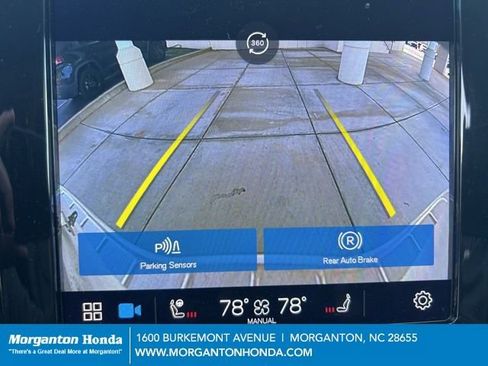 Used 2023 Volvo XC60 B5 Plus image 22