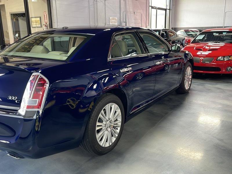 Used 2014 Chrysler 300 C w/ Beats Audio Group AWD/4WD image 9