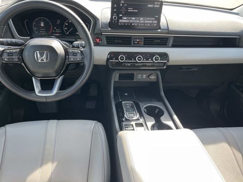 Used 2025 Honda Pilot EX-L image 14