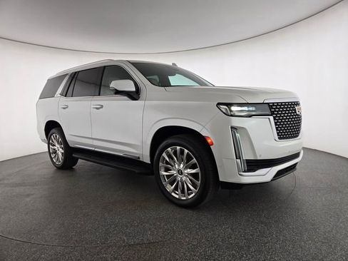 Used 2021 Cadillac Escalade Premium Luxury image 16