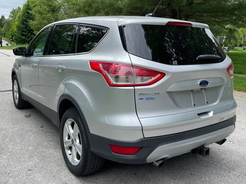 Used 2016 Ford Escape SE w/ SE Cold Weather Package AWD/4WD image 3