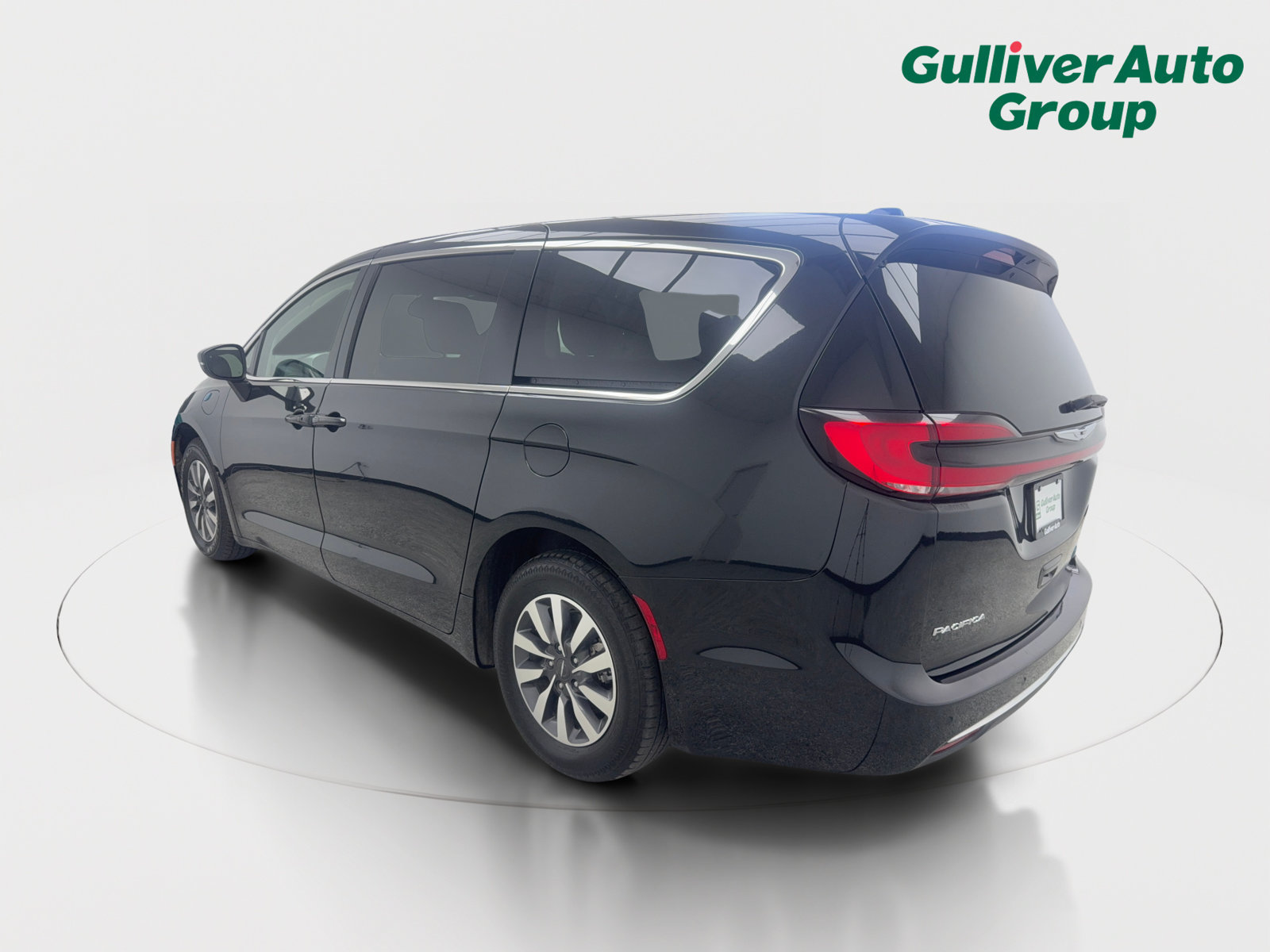 Used 2023 Chrysler Pacifica Touring-L FWD image 4
