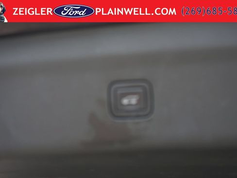 Used 2023 Buick Enclave Avenir w/ Avenir Technology Package AWD/4WD image 11