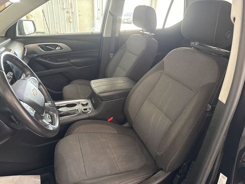 Used 2018 Chevrolet Traverse LT image 9