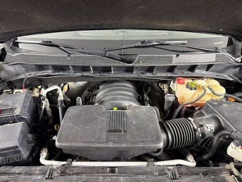 Used 2019 Chevrolet Silverado 1500 RST AWD/4WD image 9