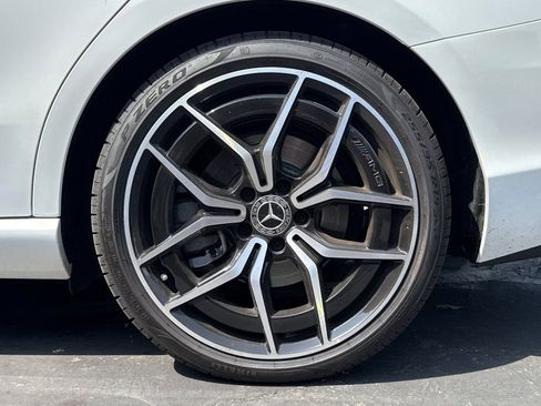 Used 2023 Mercedes-Benz C 300 Sedan image 4