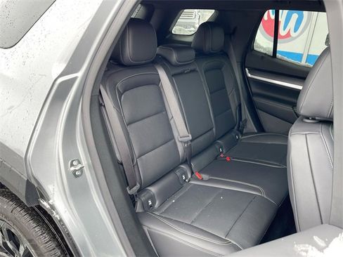 Used 2026 GMC Terrain Elevation w/ Elevation Premium Package image 25