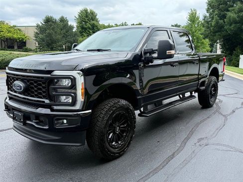 Used 2023 Ford F250 XLT w/ XLT Premium Package AWD/4WD image 10