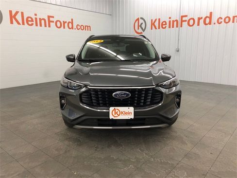 Used 2023 Ford Escape Platinum w/ Premium Technology Package image 2