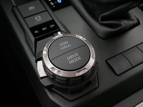 Certified 2025 Toyota 4Runner SR5 image 29