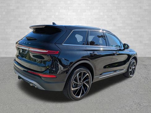 Used 2023 Lincoln Corsair Reserve w/ Equipment Group 202A image 2