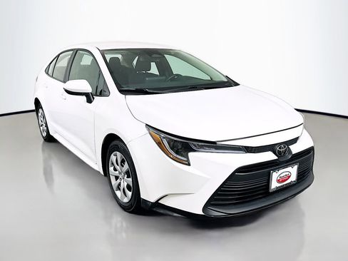 Certified 2024 Toyota Corolla LE FWD image 3