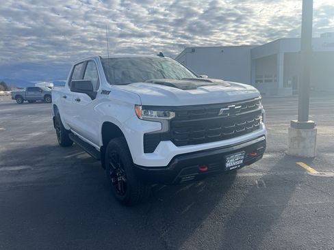 New 2026 Chevrolet Silverado 1500 LT Trail Boss w/ Convenience Package II AWD/4WD image 1