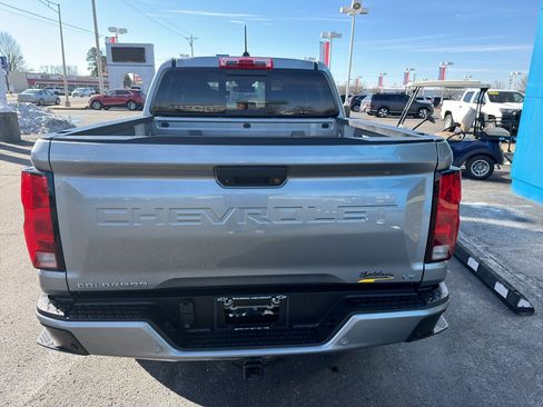 Used 2024 Chevrolet Colorado LT w/ LT Convenience Package II image 5