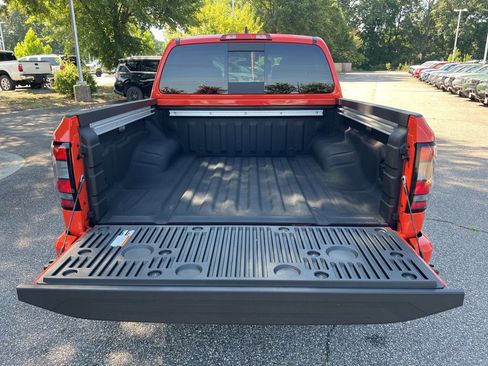 New 2025 Nissan Frontier PRO-4X w/ Pro Convenience Package image 16