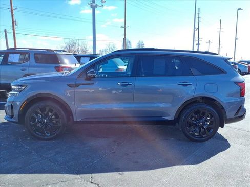 Used 2023 Kia Sorento SX image 26