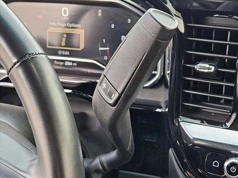 Used 2024 GMC Sierra 1500 SLT image 11