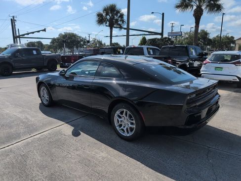 New 2025 Dodge Charger R/T w/ Quick Order Package 25M R/T image 7